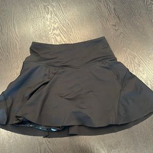 Black athletic skort